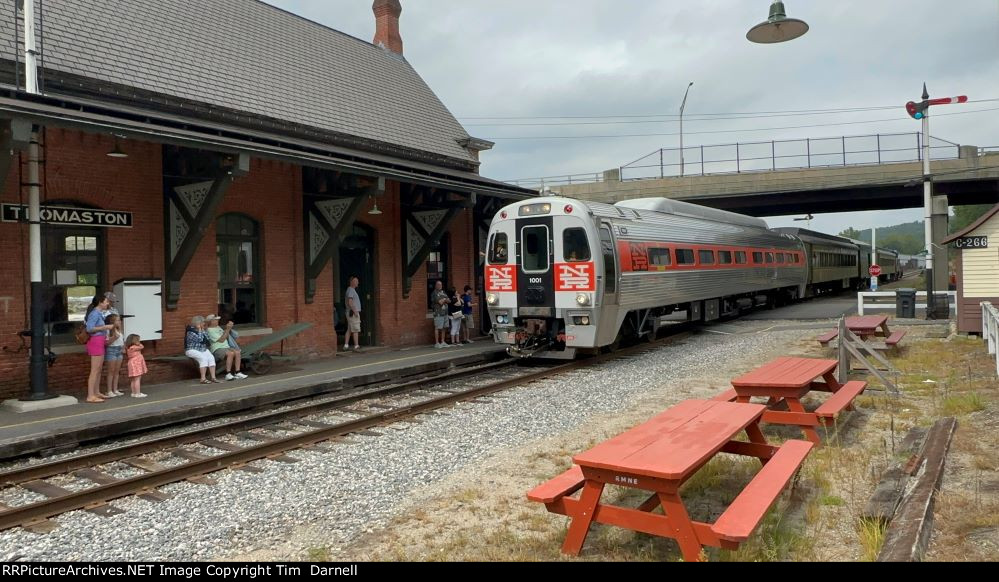 NAUG 1001 arrives the station